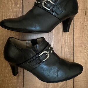Gabor Dark Leather Heeled Boots with Buckle